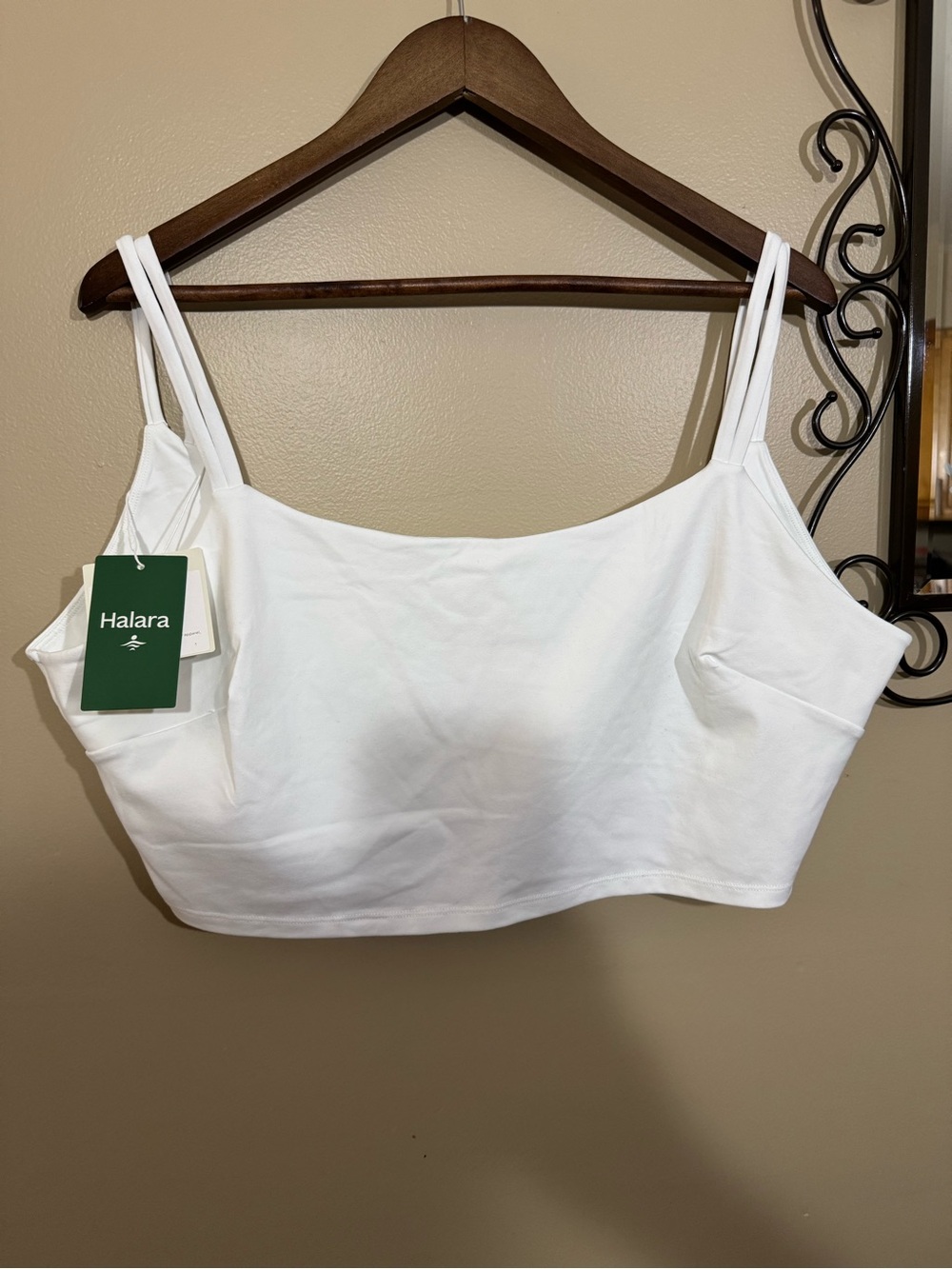 HALARA White Double-Strap Cropped Camisole